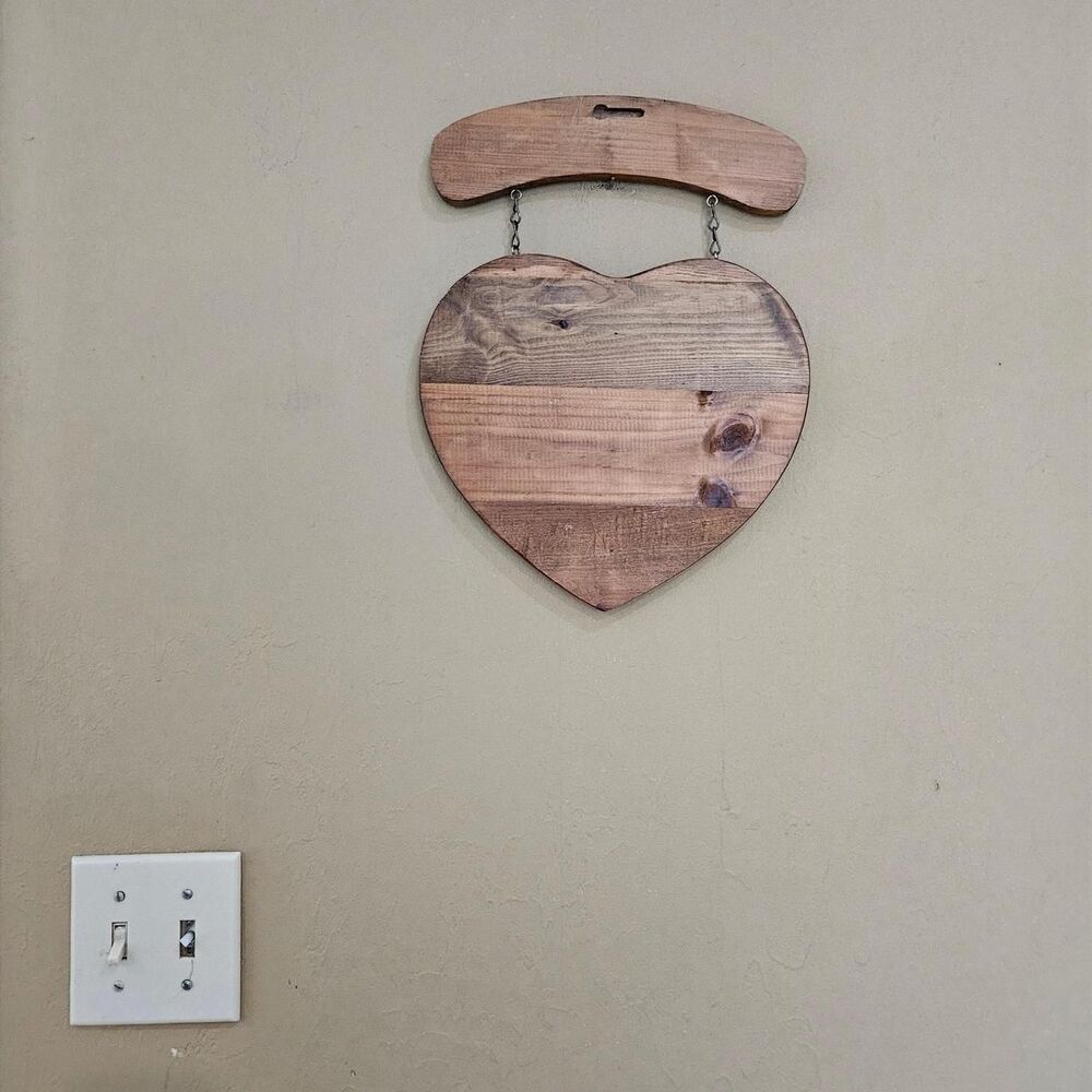 vintage cottagecore farmhouse wooden chicken heart welcome sign - Picture 4 of 4